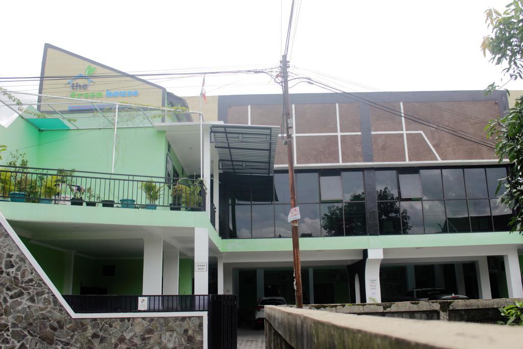 The Greenhouse Hotel Yogyakarta Exterior photo
